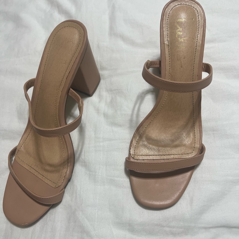Nude lulus 9